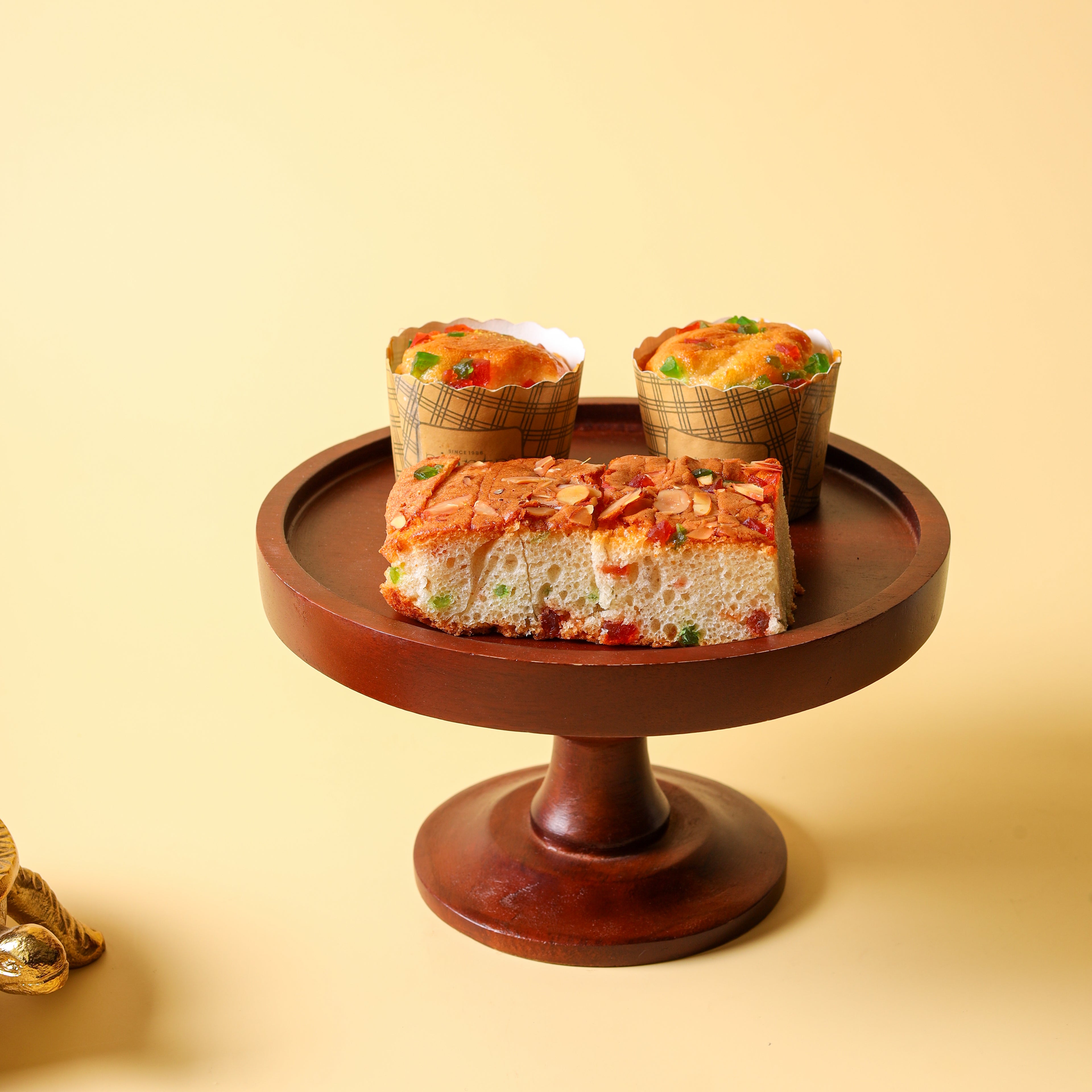 Wooden Delight Premium Bakery Treat Platter | Luxury Baked Goods Gift Items